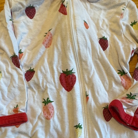Kyte Baby Strawberry Zippered Footie 3-6m - Picture 3 of 3